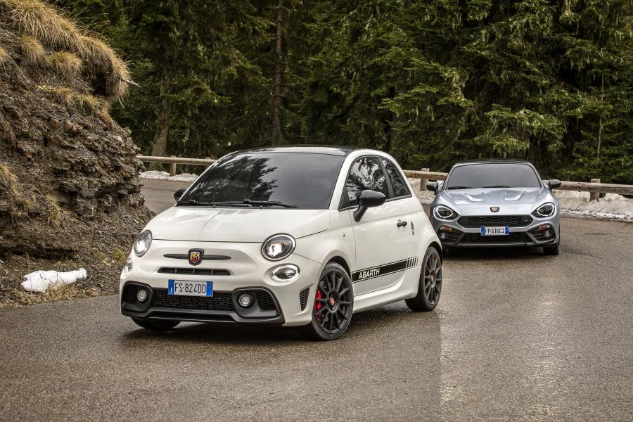  Abarth 595 Competizione 70esimo Anniversario (312) 2019 года  (фото 18 из 24)